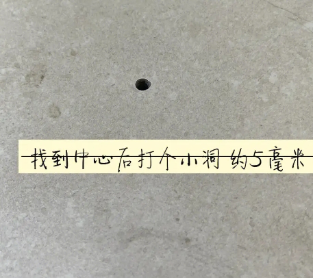 勃利瓷砖空鼓维修公司专业解答在瓷砖铺贴过程中，如果砂料搅拌不均匀，将会带来以下问题